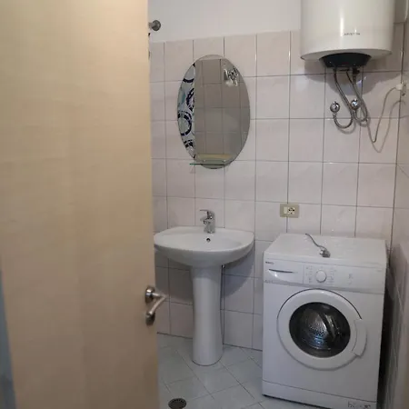 Apartment Mirage *